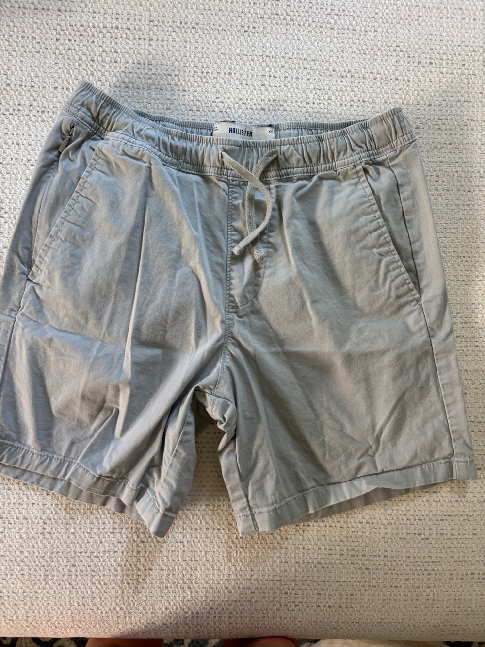 Hollister Men's Epic Flex Jogger Shorts in Light Gray, Size XS